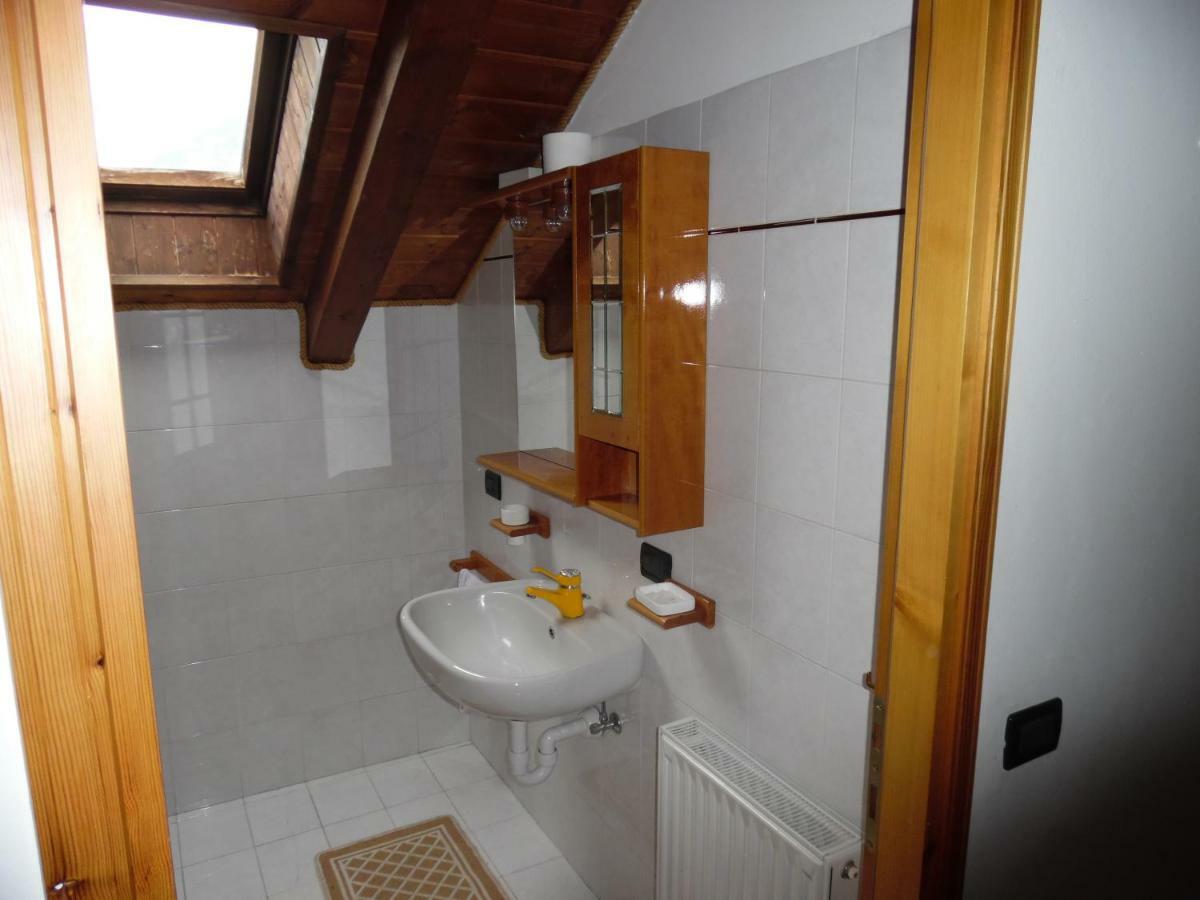Residence Carola Mezzana  Buitenkant foto